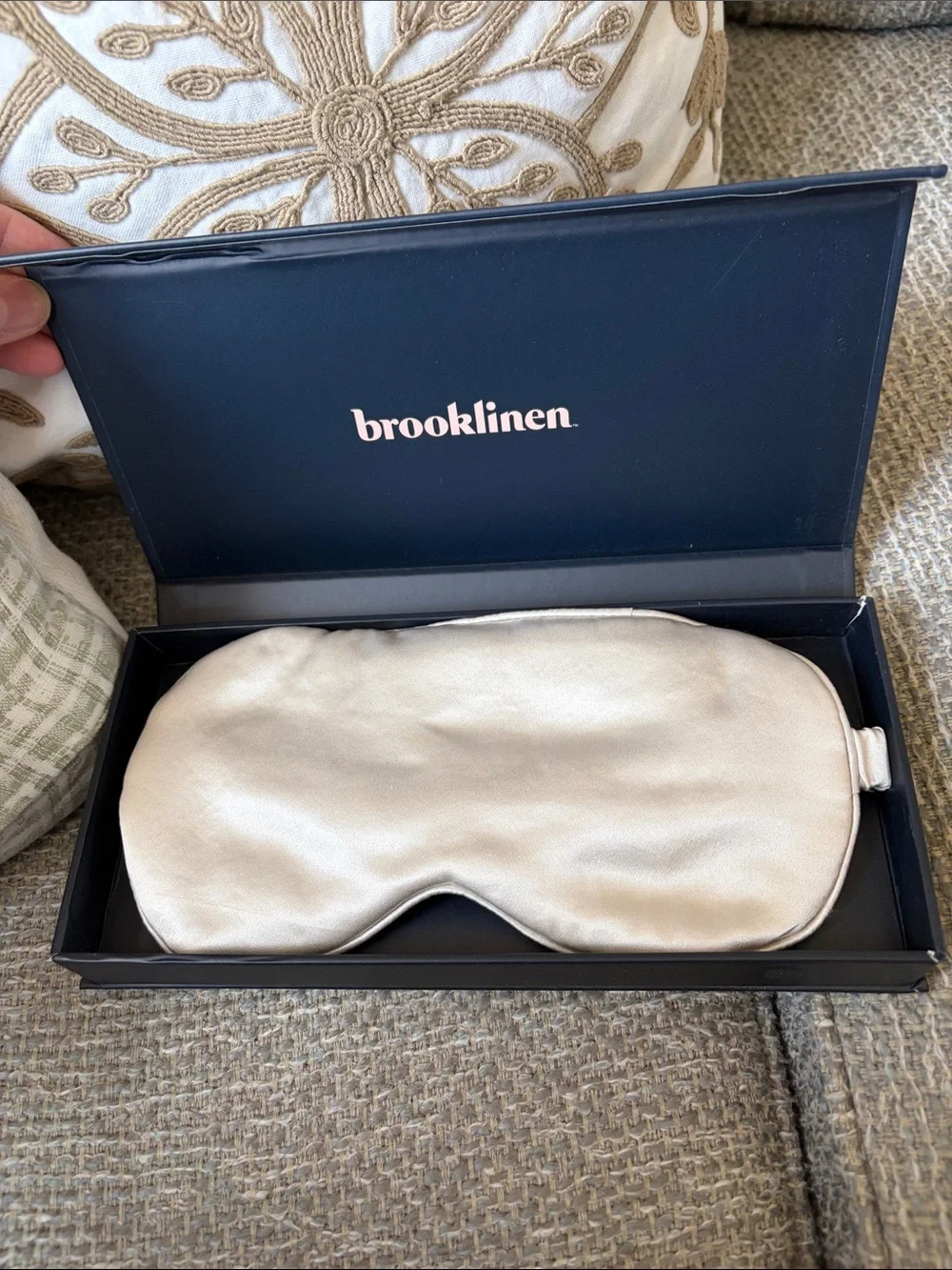 Brooklinen Mulberry Silk Sleep Mask NEW silver